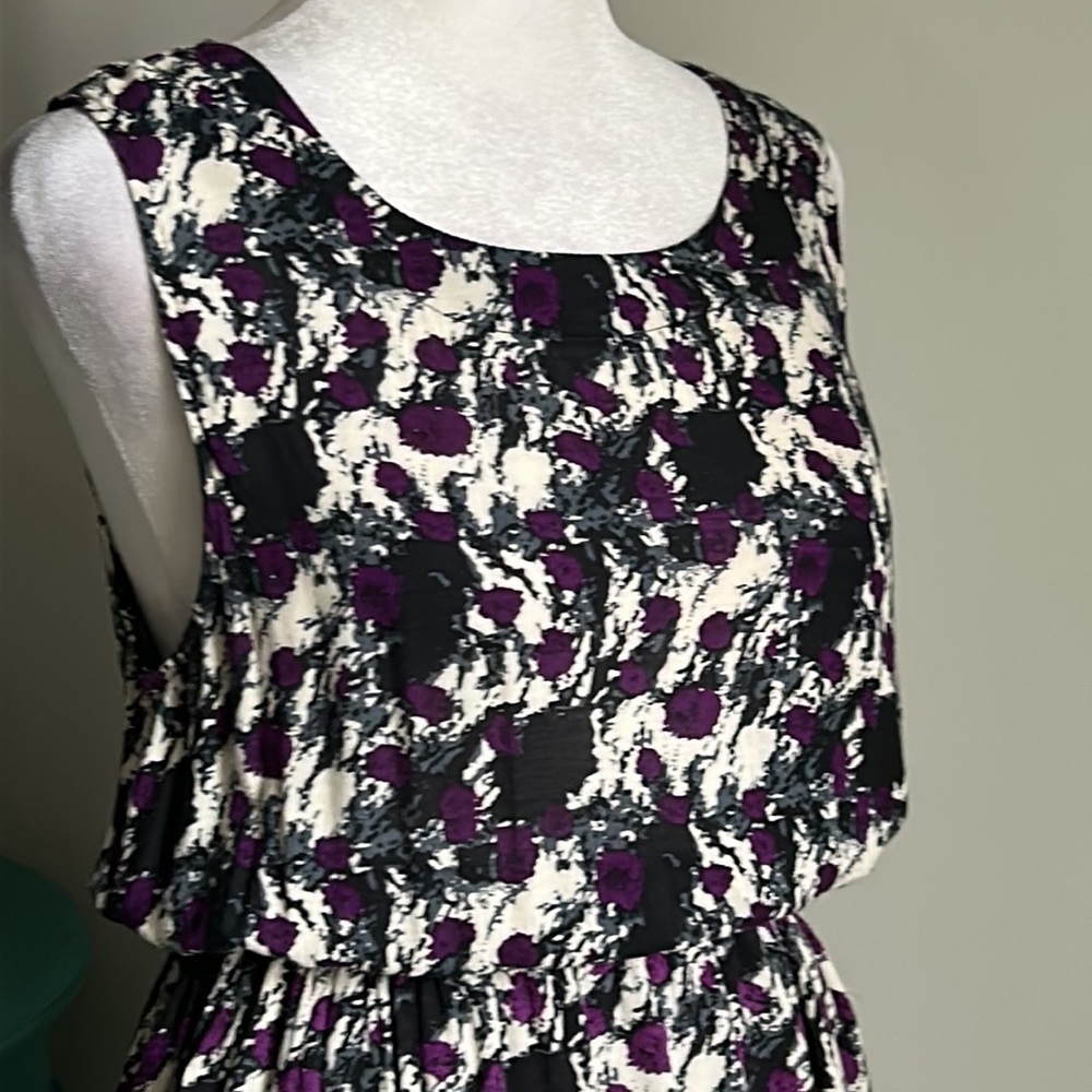 Forever 21 Sleeveless Abstract Print Cinched Waist Mini Dress with Pockets
